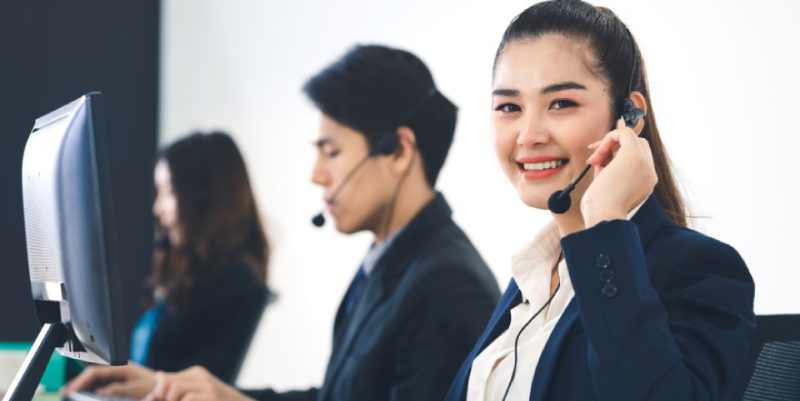 Gọi trực tiếp đến số hotline nhà cái để được hỗ trợ nhanh nhất